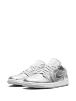 Jordan 1 Low SE Metallic Silver - Image 3