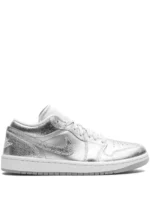 Jordan 1 Low SE Metallic Silver