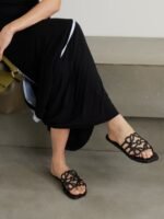 Loewe Petal Anagram slide black in soft calfskin - Image 2